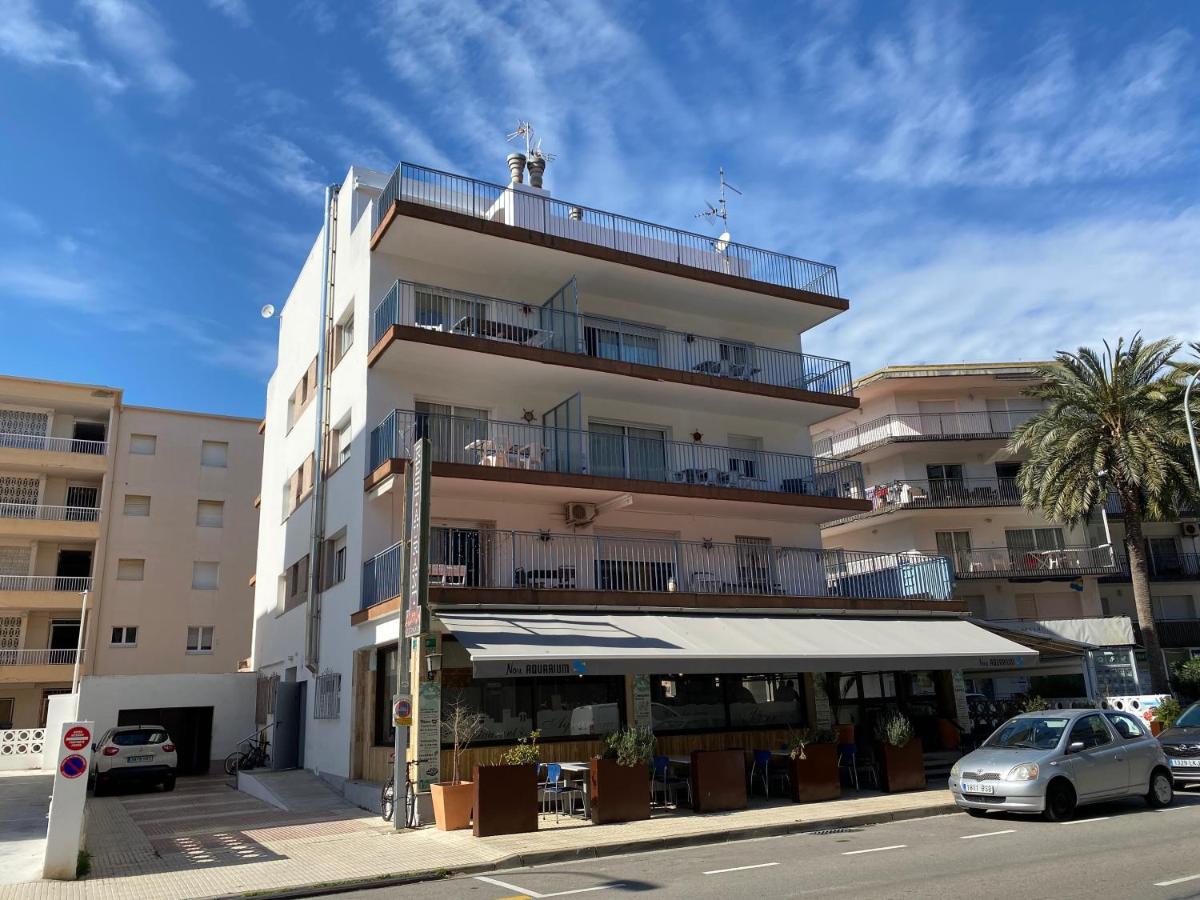 Apartamentos Aquarium. 150 Metros Playa. Росас Экстерьер фото